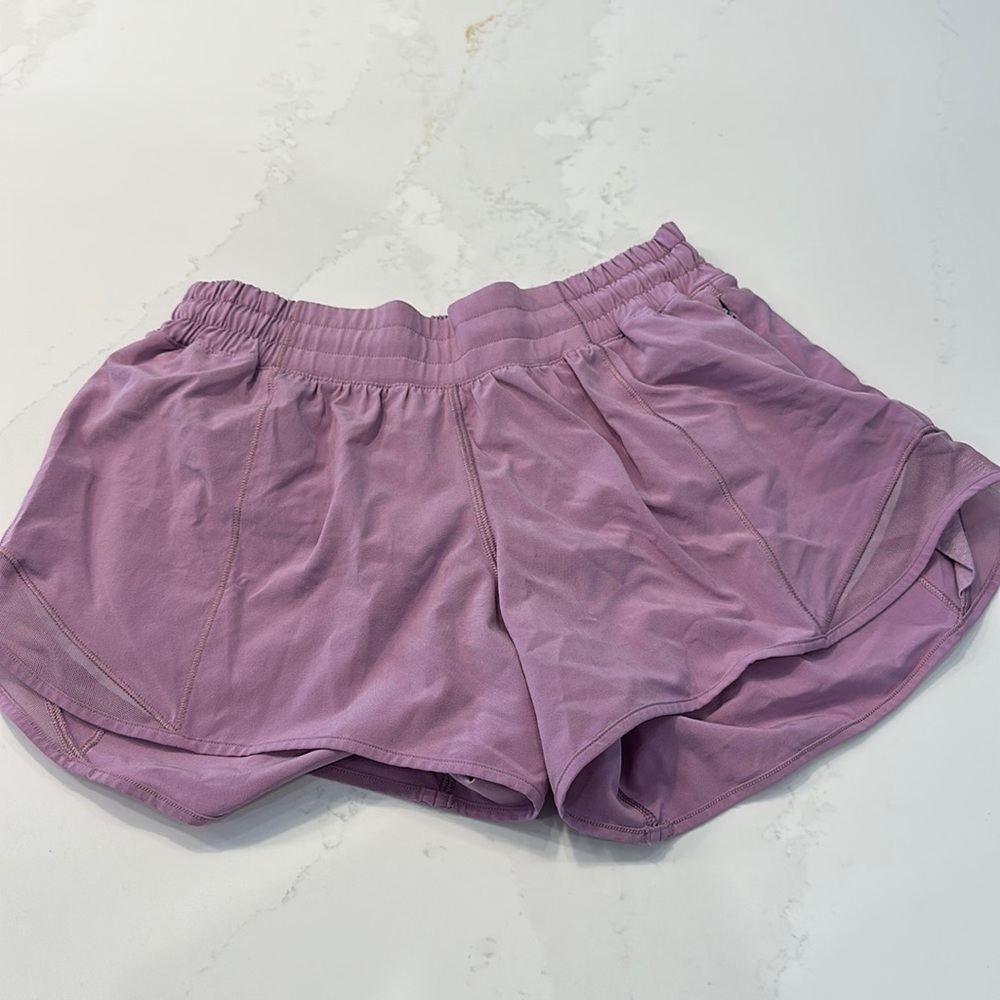 Lululemon Hotty Hot Lined Shorts 2.5”